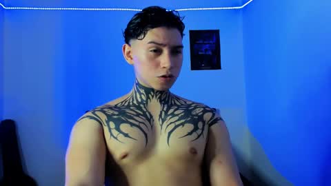 Snapshot of alessandro_wolf chatting on February 13, 2025, 12:02 am Alessandro online show from February 13, 2025, 12:02 am