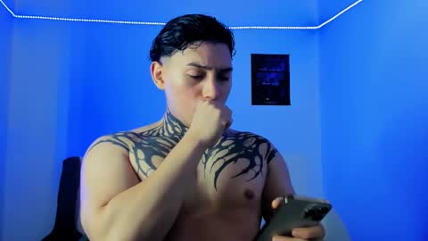Snapshot of alessandro_wolf chatting on February 28, 2025, 12:32 am Alessandro online show from February 28, 2025, 12:32 am