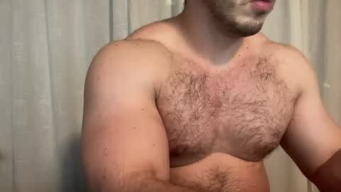 Alessandrobuilder online show from November 8, 2025, 2:34 am