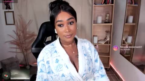 Snapshot of alessia_anderson07 chatting on February 10, 2026, 2:37 am Yy online show from February 10, 2026, 2:37 am