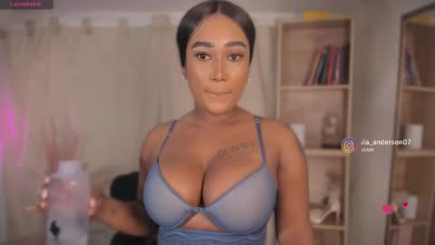 Snapshot of alessia_anderson07 chatting on February 27, 2026, 1:05 am Yy online show from February 27, 2026, 1:05 am