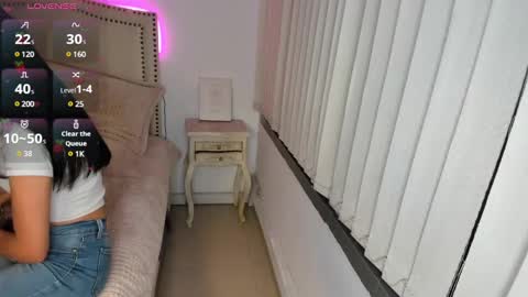 Snapshot of alessia_se chatting on January 17, 2025, 10:22 am Alessia cruz online show from January 17, 2025, 10:22 am