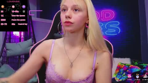 alessiacroft online show from November 15, 2025, 5:38 am