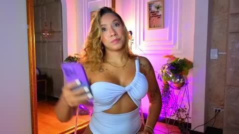 Alessia online show from April 11, 2026, 8:40 am