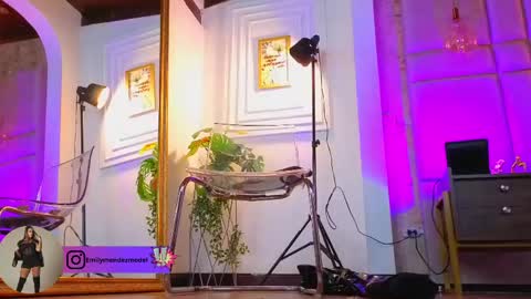 Alessia online show from June 3, 2026, 2:33 pm