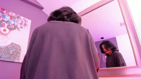 alessiia__ online show from November 18, 2025, 4:06 am