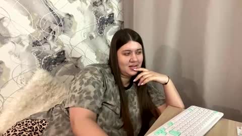 Aletta Oushen online show from February 4, 2025, 1:59 pm