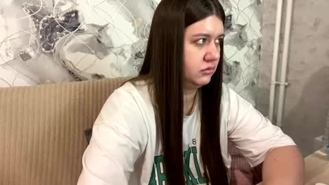 Aletta Oushen online show from February 12, 2025, 5:05 pm