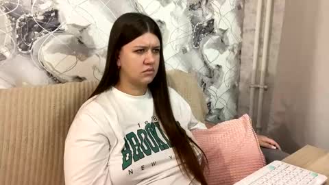 Aletta Oushen online show from February 17, 2025, 5:53 pm