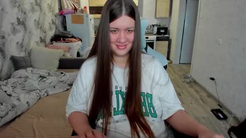 Aletta Oushen online show from November 12, 2025, 9:21 am