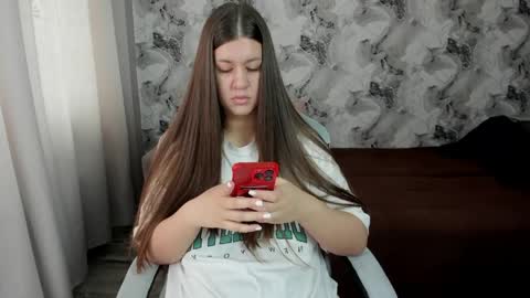 Aletta Oushen online show from May 6, 2026, 7:13 am