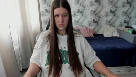 Aletta Oushen online show from July 10, 2026, 8:07 am