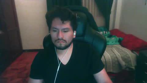 Snapshot of alevil_97 chatting on March 16, 2026, 5:02 am Alejo online show from March 16, 2026, 5:02 am