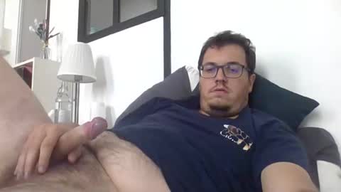 Snapshot of alex90080 chatting on April 27, 2026, 12:36 pm alex90080 online show from April 27, 2026, 12:36 pm