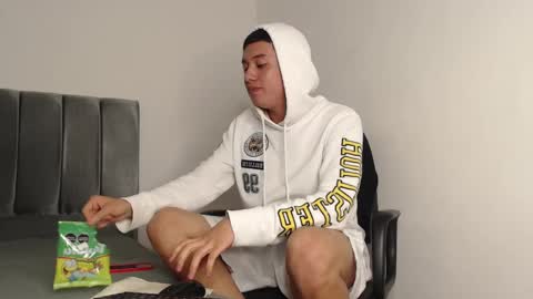 Owen online show from December 2, 2024, 3:04 am