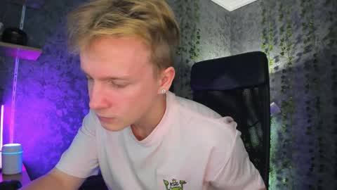 Snapshot of alex__sweet chatting on October 19, 2025, 6:47 am your Alex online show from October 19, 2025, 6:47 am