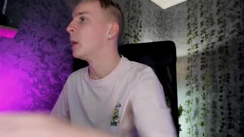 Snapshot of alex__sweet chatting on November 2, 2025, 7:00 am your Alex online show from November 2, 2025, 7:00 am