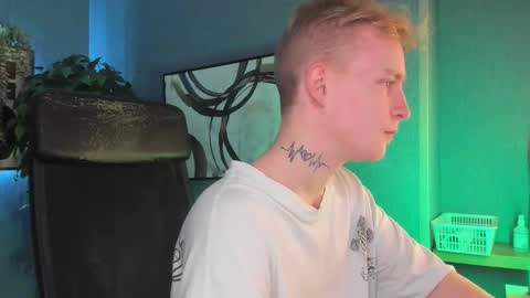 Snapshot of alex__sweet chatting on November 9, 2025, 6:55 am your Alex online show from November 9, 2025, 6:55 am