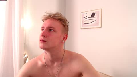 Snapshot of alex__sweet chatting on May 16, 2026, 5:04 am your Alex online show from May 16, 2026, 5:04 am