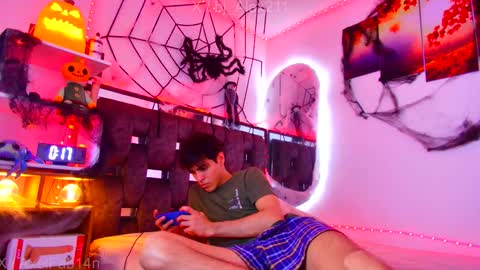 sneider online show from October 30, 2025, 6:41 pm