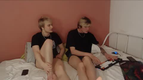Alex  miller  and Oliver sweet  online show from May 18, 2026, 4:07 am