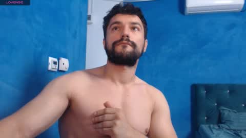 Snapshot of alex_blu chatting on October 5, 2025, 2:15 pm Alex online show from October 5, 2025, 2:15 pm