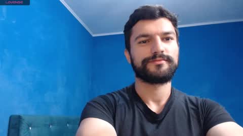 Snapshot of alex_blu chatting on October 9, 2025, 9:13 pm Alex online show from October 9, 2025, 9:13 pm