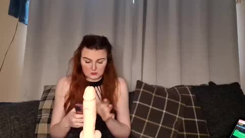 Snapshot of alex_buc2000 chatting on February 17, 2025, 2:26 pm Alex buc2000 online show from February 17, 2025, 2:26 pm