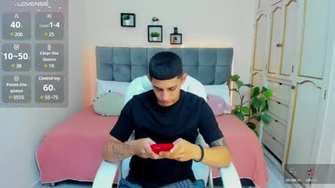 Snapshot of alex_cute77 chatting on January 18, 2025, 12:15 pm alex online show from January 18, 2025, 12:15 pm