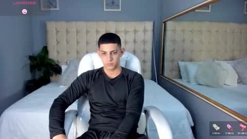 Snapshot of alex_cute77 chatting on September 12, 2025, 12:05 pm alex online show from September 12, 2025, 12:05 pm
