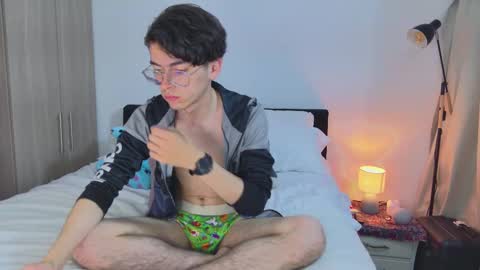 Snapshot of alex_kay_ chatting on September 18, 2025, 10:45 pm alex_kay_ online show from September 18, 2025, 10:45 pm