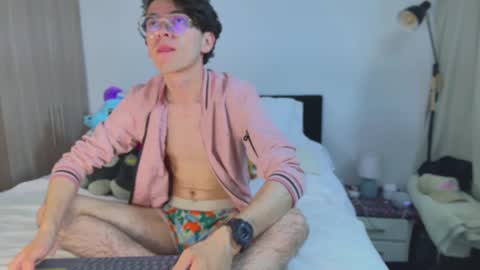 Snapshot of alex_kay_ chatting on September 21, 2025, 10:44 pm alex_kay_ online show from September 21, 2025, 10:44 pm