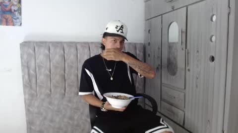 Snapshot of alex_martin47 chatting on March 31, 2026, 8:20 pm alex online show from March 31, 2026, 8:20 pm