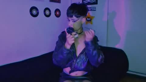 Alex online show from September 18, 2025, 2:13 am