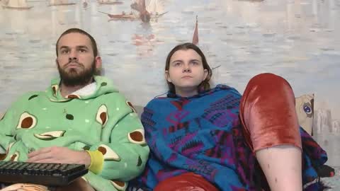 Alex and Sarah online show from February 6, 2026, 12:15 am