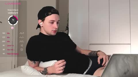 alex_schafer online show from December 19, 2025, 8:43 am