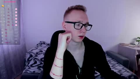 alex_silent online show from March 2, 2025, 9:31 am