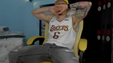 alex_sthorm online show from October 31, 2025, 3:40 am