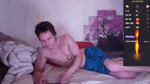 Alex WandHot online show from June 14, 2026, 3:19 am