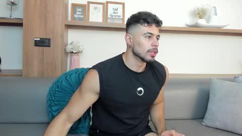 alex_wolf05 online show from February 16, 2026, 5:20 pm