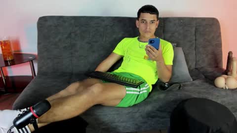 Snapshot of alex_woll11 chatting on November 2, 2025, 7:16 pm Alex Woll online show from November 2, 2025, 7:16 pm