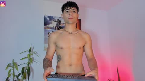x   online show from April 26, 2026, 4:04 pm