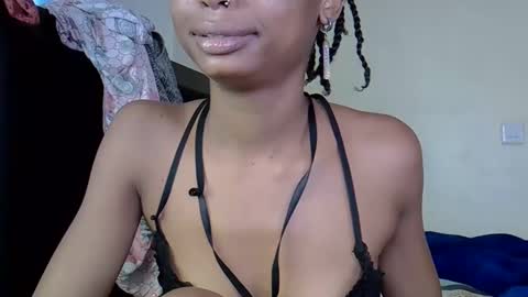 Snapshot of alexa_foxxie chatting on December 15, 2024, 5:45 am Alexa online show from December 15, 2024, 5:45 am