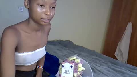 Snapshot of alexa_foxxie chatting on January 1, 2025, 1:05 pm Alexa online show from January 1, 2025, 1:05 pm