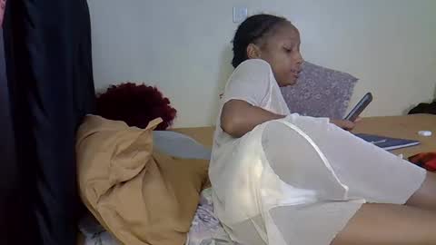 Snapshot of alexa_foxxie chatting on January 5, 2025, 6:35 pm Alexa online show from January 5, 2025, 6:35 pm