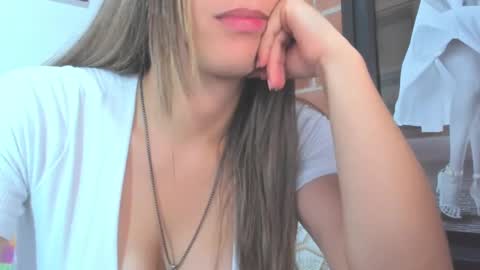 Snapshot of alexa_latina chatting on March 6, 2025, 7:32 pm alexa latina online show from March 6, 2025, 7:32 pm