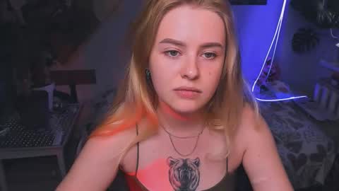 Snapshot of alexa_pirs chatting on September 19, 2025, 1:12 pm alexa_pirs online show from September 19, 2025, 1:12 pm
