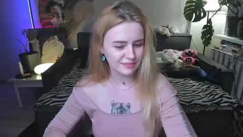 alexa_pirs online show from April 15, 2026, 5:42 pm