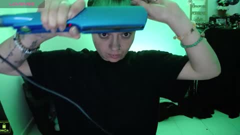 Snapshot of alexa_sweet69x chatting on December 18, 2024, 1:05 am Alexa online show from December 18, 2024, 1:05 am