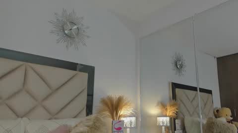 alexa_tobar online show from February 28, 2025, 4:43 am